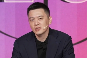 杨鸣：弗格非常自律他的这种作息和习惯都是优秀球员的标杆